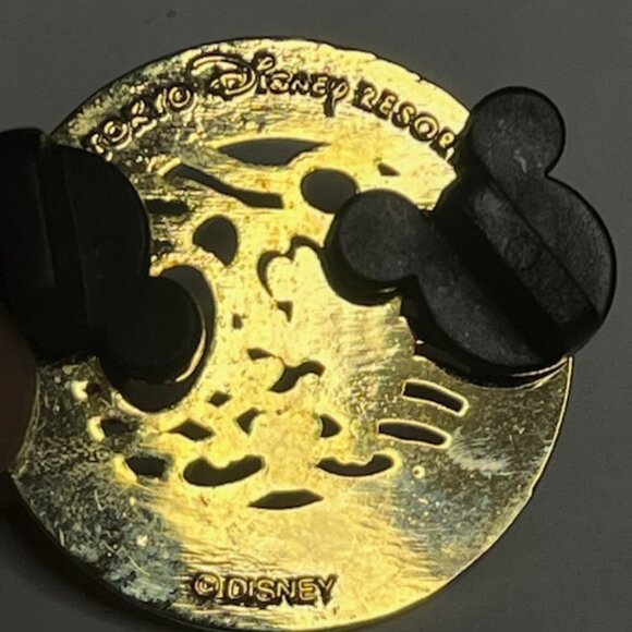 Tokyo Disney Resort Ambassador Hotel Mickey Mouse Gold Pin Badge Collection - Picture 12 of 14
